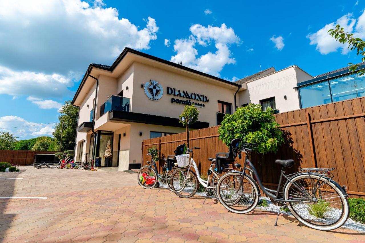 Diamond Panzio Bed & Breakfast Hajduszoboszlo Bagian luar foto
