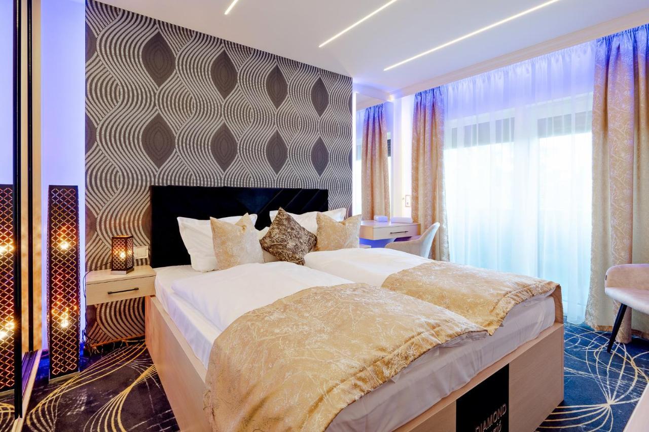 Diamond Panzio Bed & Breakfast Hajduszoboszlo Bagian luar foto