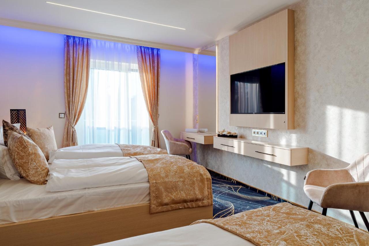 Diamond Panzio Bed & Breakfast Hajduszoboszlo Bagian luar foto