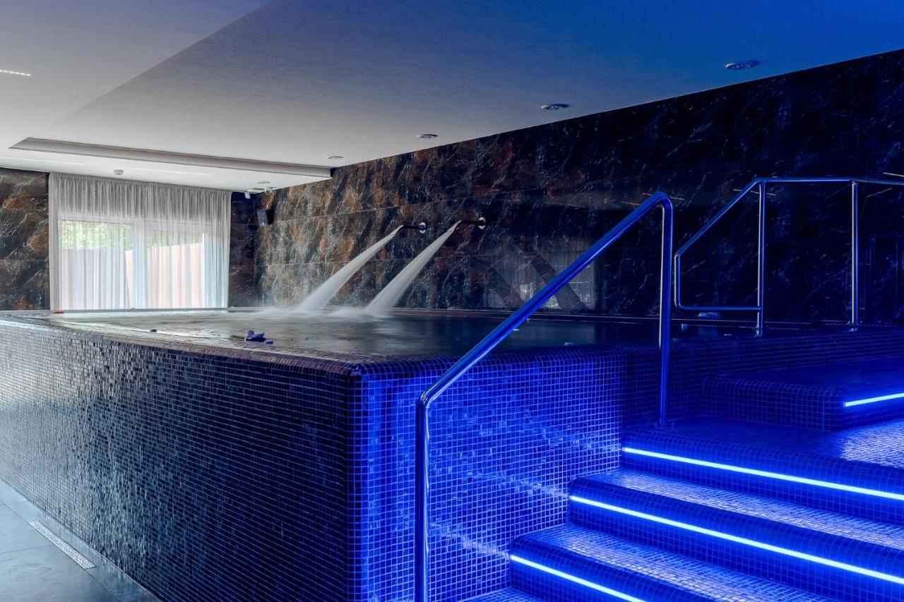 Diamond Panzio Bed & Breakfast Hajduszoboszlo Bagian luar foto