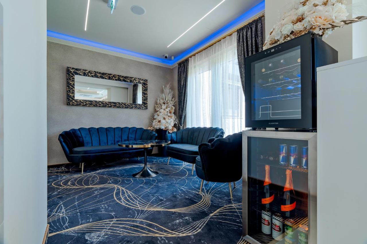 Diamond Panzio Bed & Breakfast Hajduszoboszlo Bagian luar foto