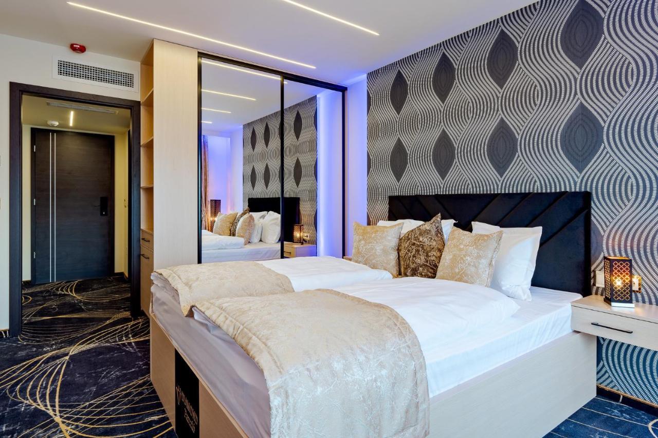 Diamond Panzio Bed & Breakfast Hajduszoboszlo Bagian luar foto