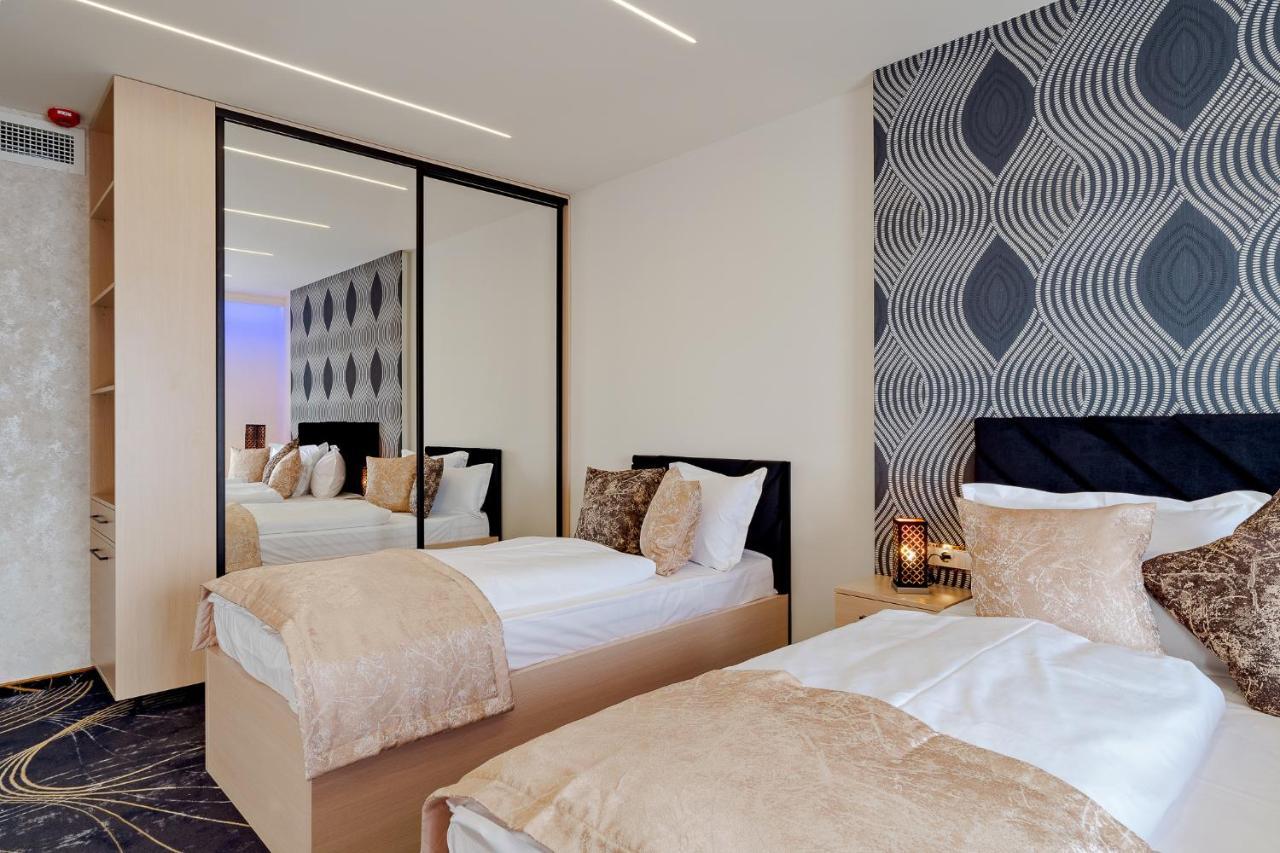 Diamond Panzio Bed & Breakfast Hajduszoboszlo Bagian luar foto