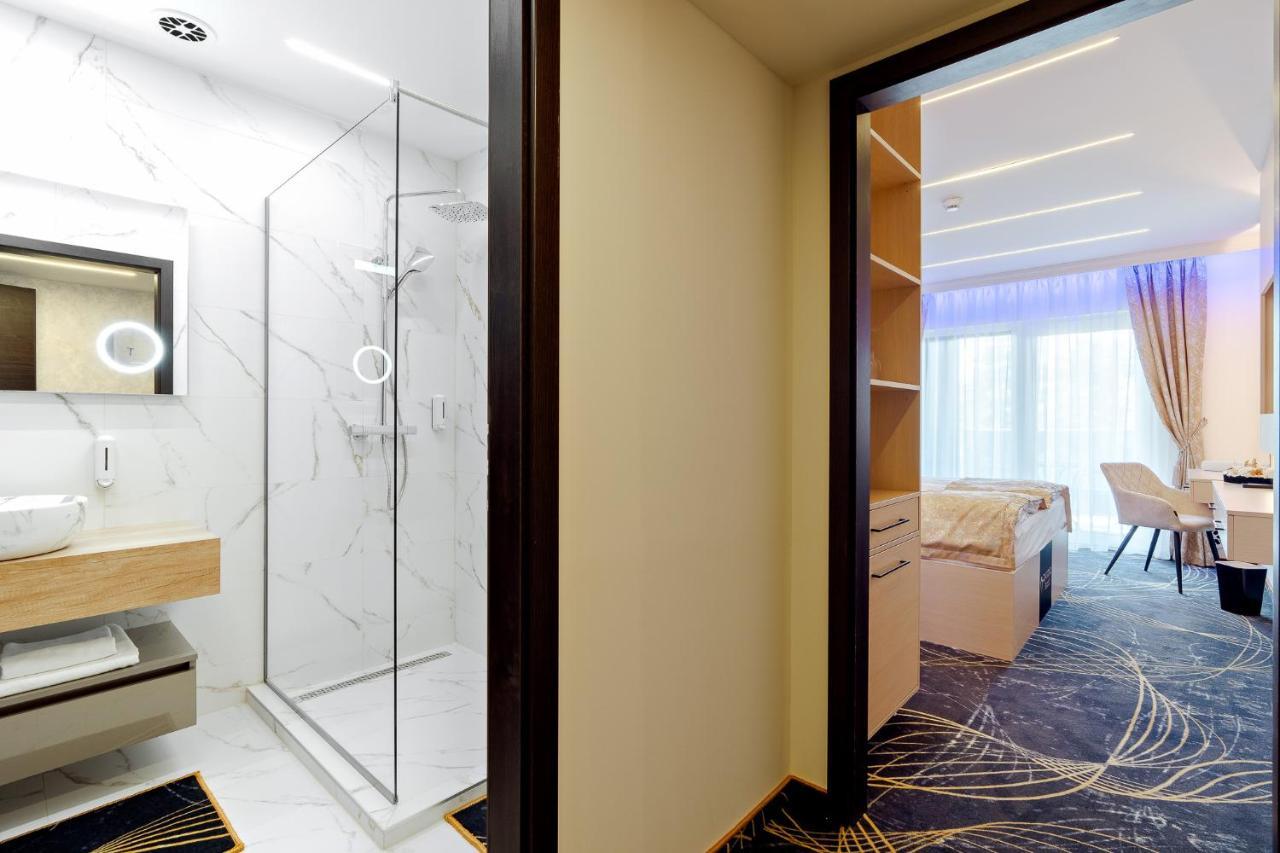 Diamond Panzio Bed & Breakfast Hajduszoboszlo Bagian luar foto
