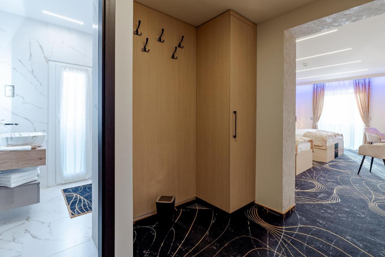 Diamond Panzio Bed & Breakfast Hajduszoboszlo Bagian luar foto