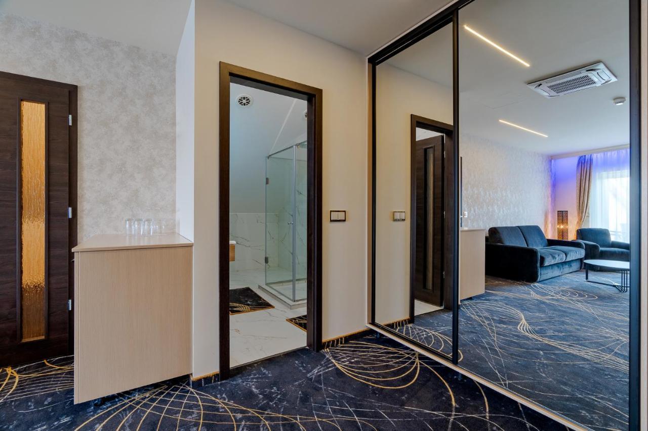 Diamond Panzio Bed & Breakfast Hajduszoboszlo Bagian luar foto