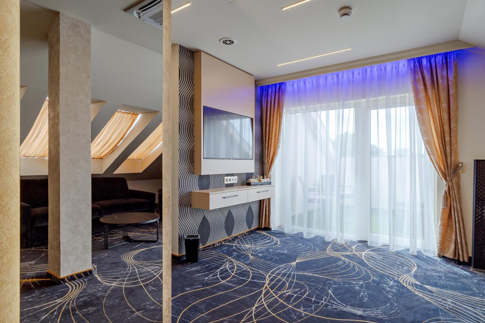 Diamond Panzio Bed & Breakfast Hajduszoboszlo Bagian luar foto